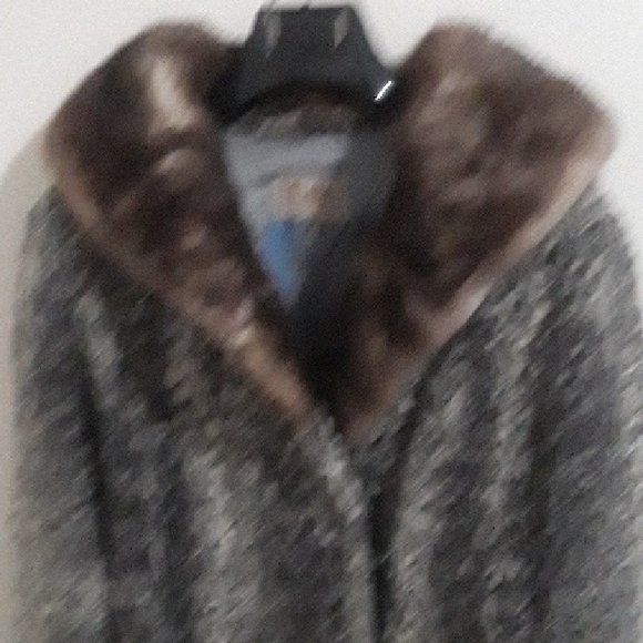 Lush Vintage Real Lamb Fur Coat, Authentic, Excellent Condition, S-M - Picture 6 of 15